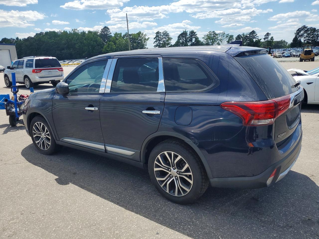 2018 Mitsubishi Outlander Es - zdjęcie 2