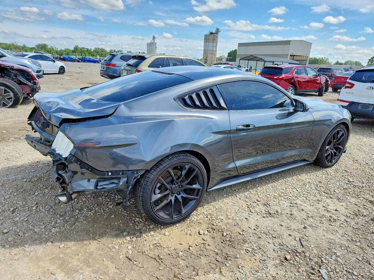 2017 Ford Mustang - zdjęcie 3