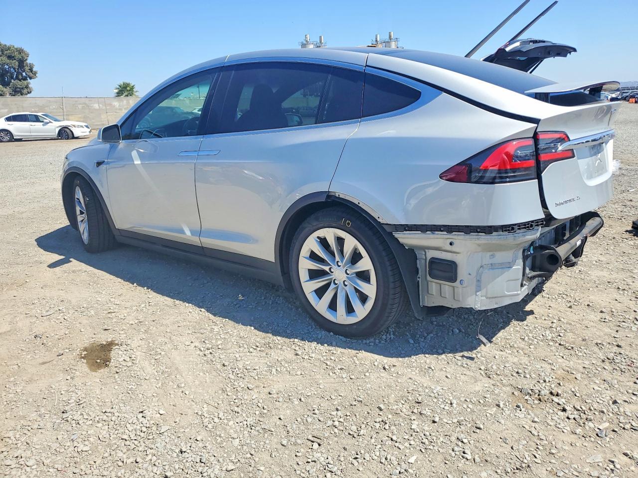2017 Tesla Model X - zdjęcie 2
