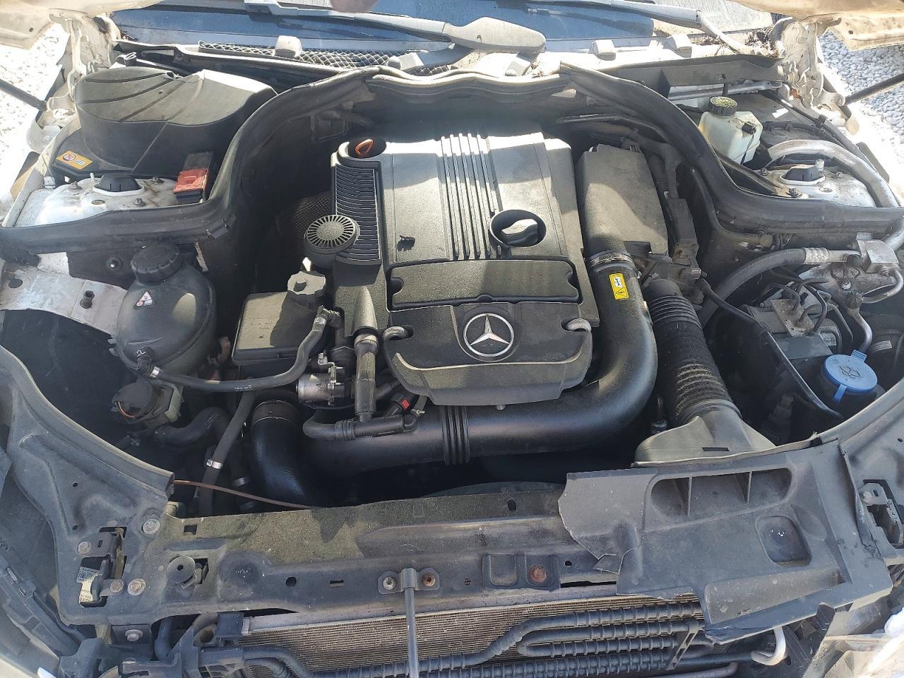 2014 Mercedes-Benz C 250 - zdjęcie 11