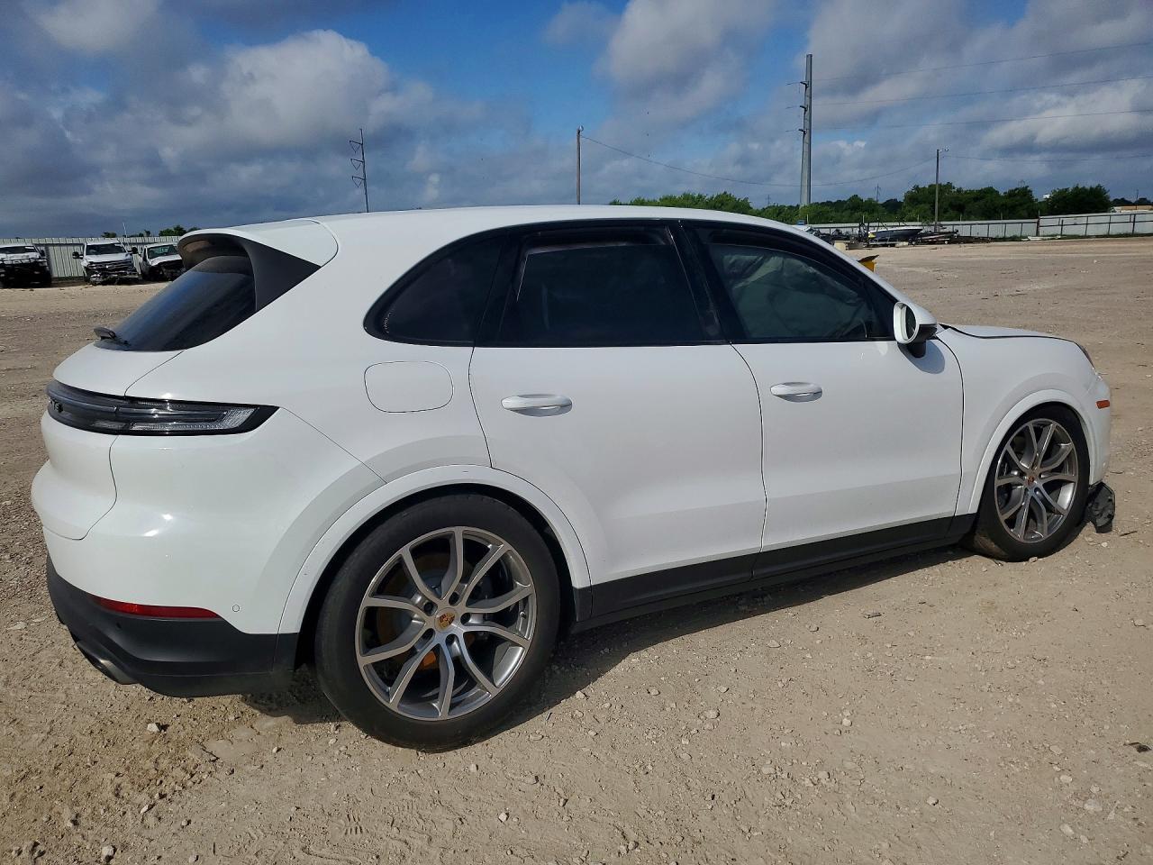 2024 Porsche Cayenne - zdjęcie 3