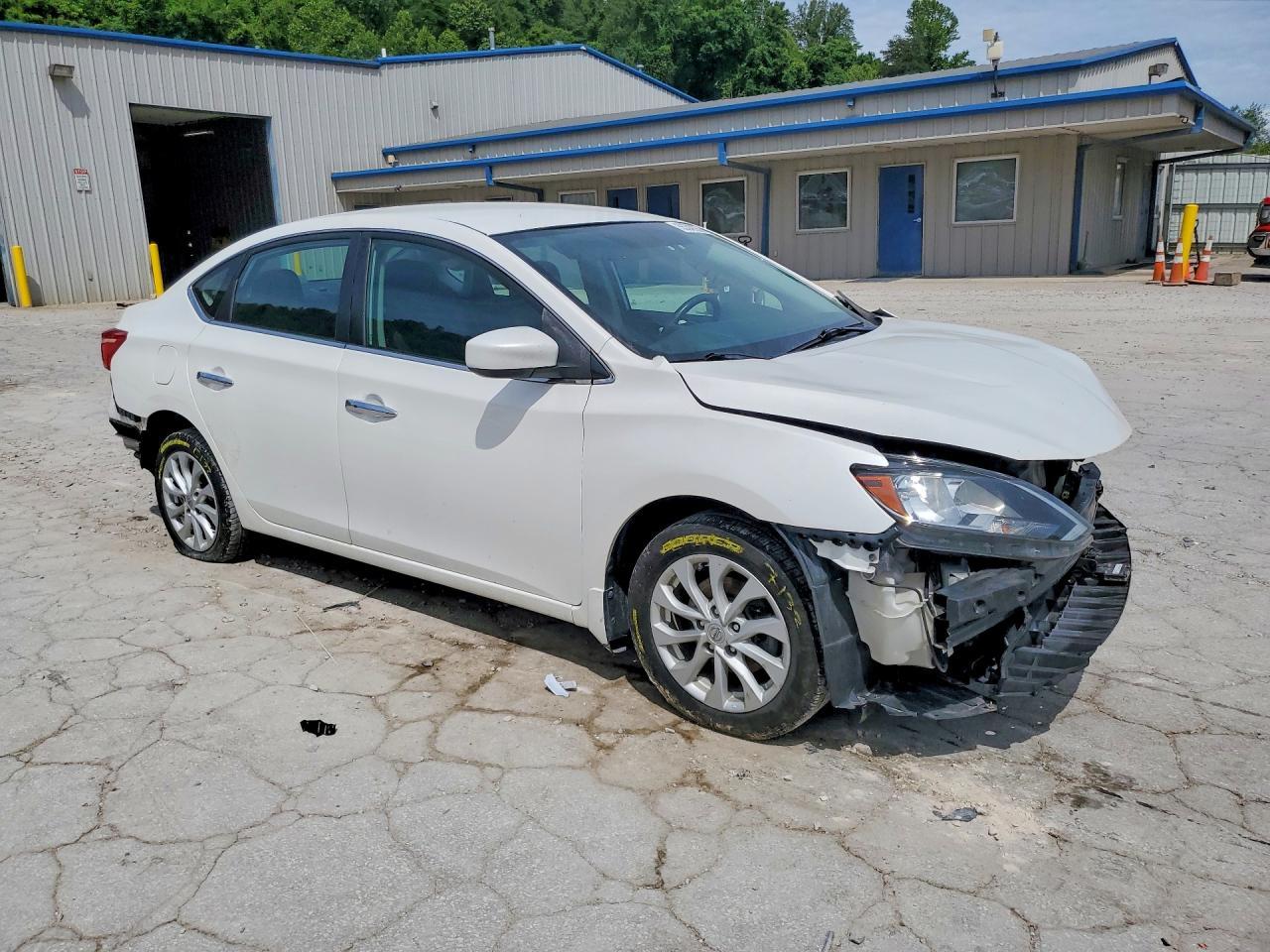 2019 Nissan Sentra Sv - zdjęcie 4