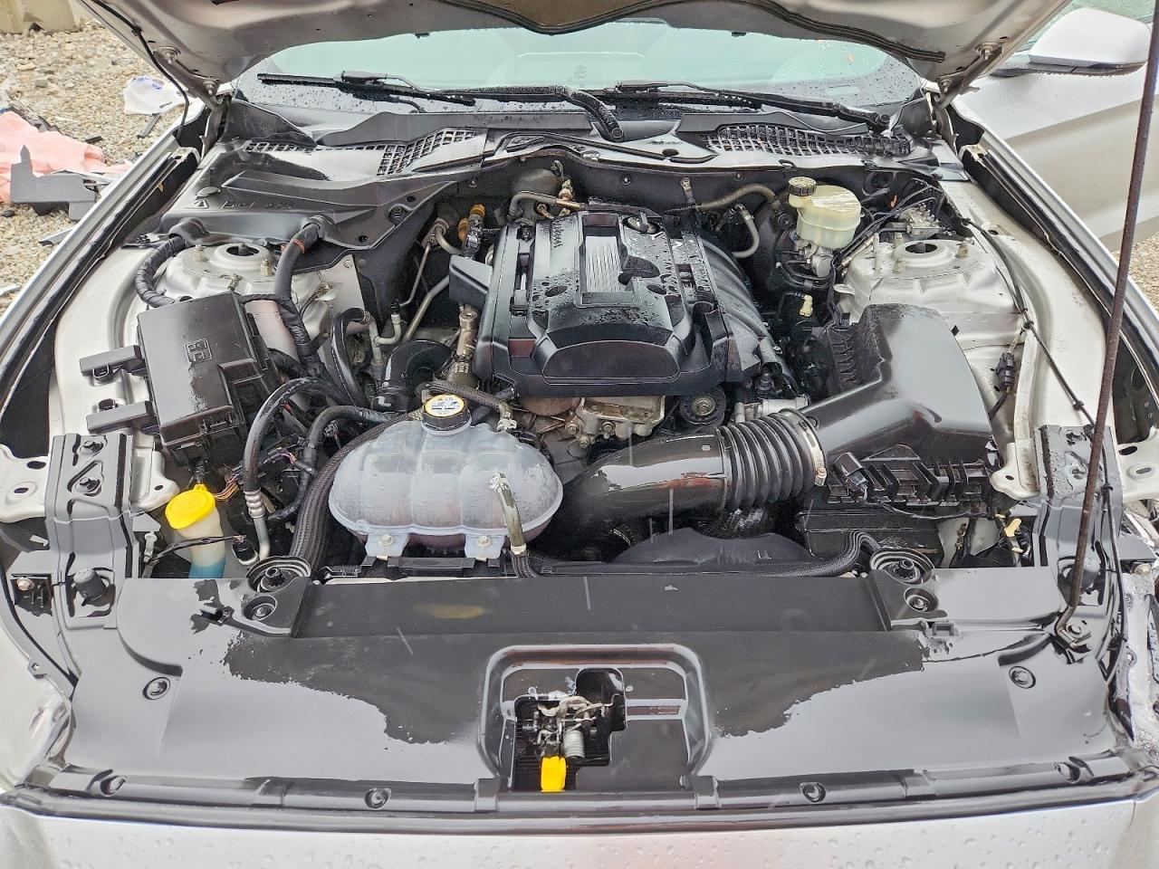 2015 Ford Mustang - zdjęcie 11
