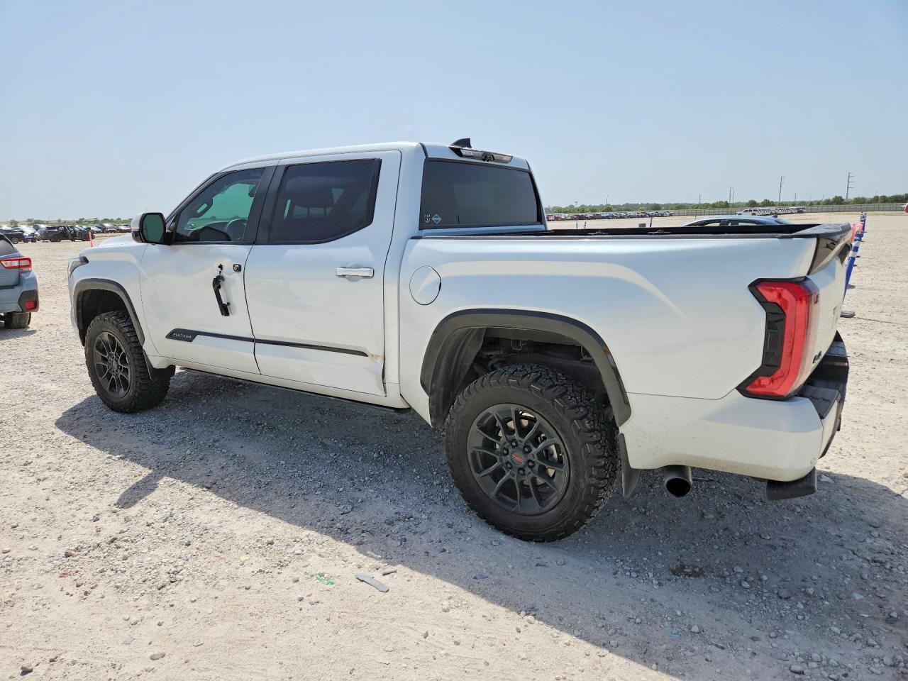 2024 Toyota Tundra Platinum - zdjęcie 2