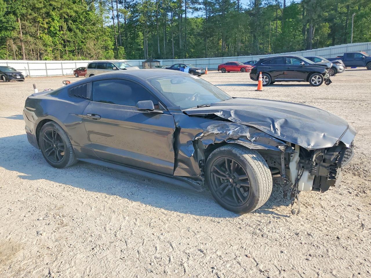 2016 Ford Mustang - zdjęcie 4