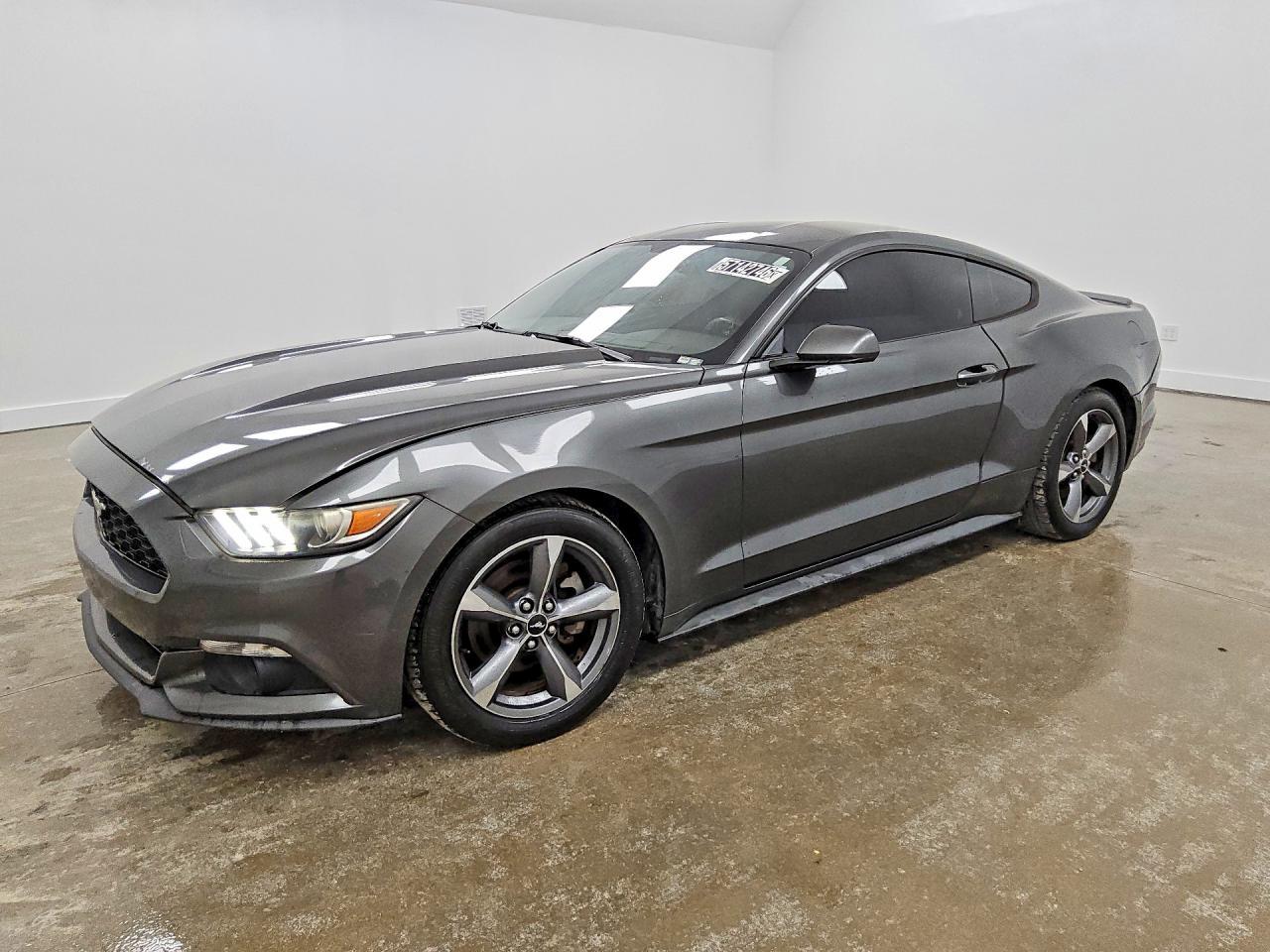 2016 Ford Mustang - zdjęcie główne