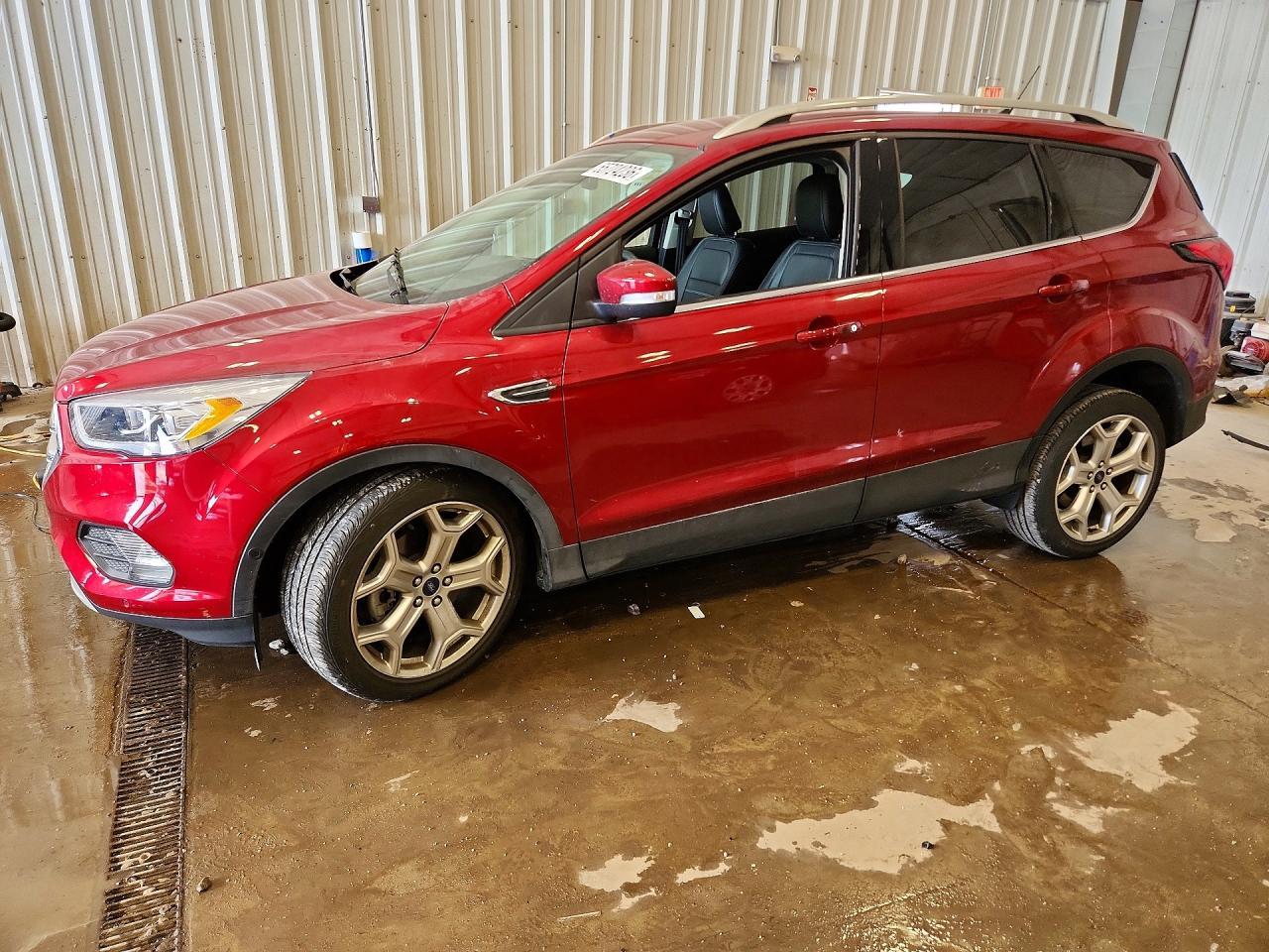 2019 Ford Escape Titanium - zdjęcie główne