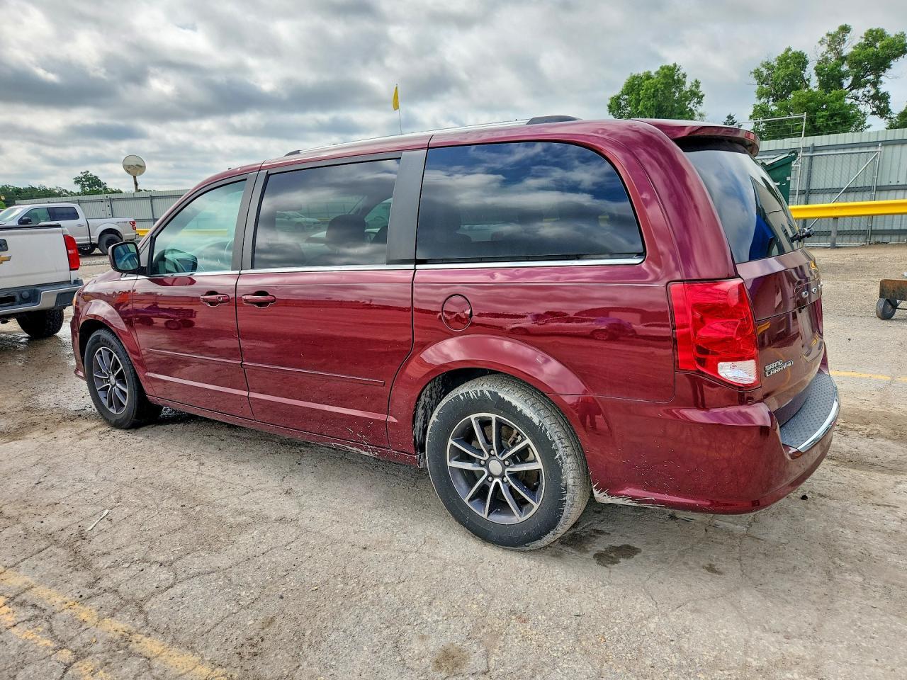 2017 Dodge Grand Caravan Sxt - zdjęcie 2