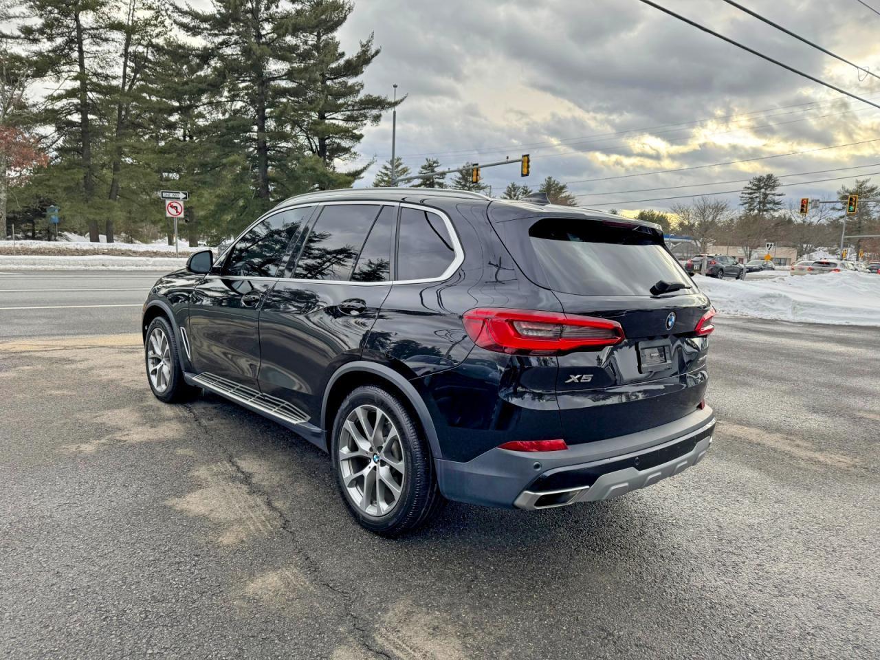 2019 BMW X5 xDrive50I - zdjęcie 4