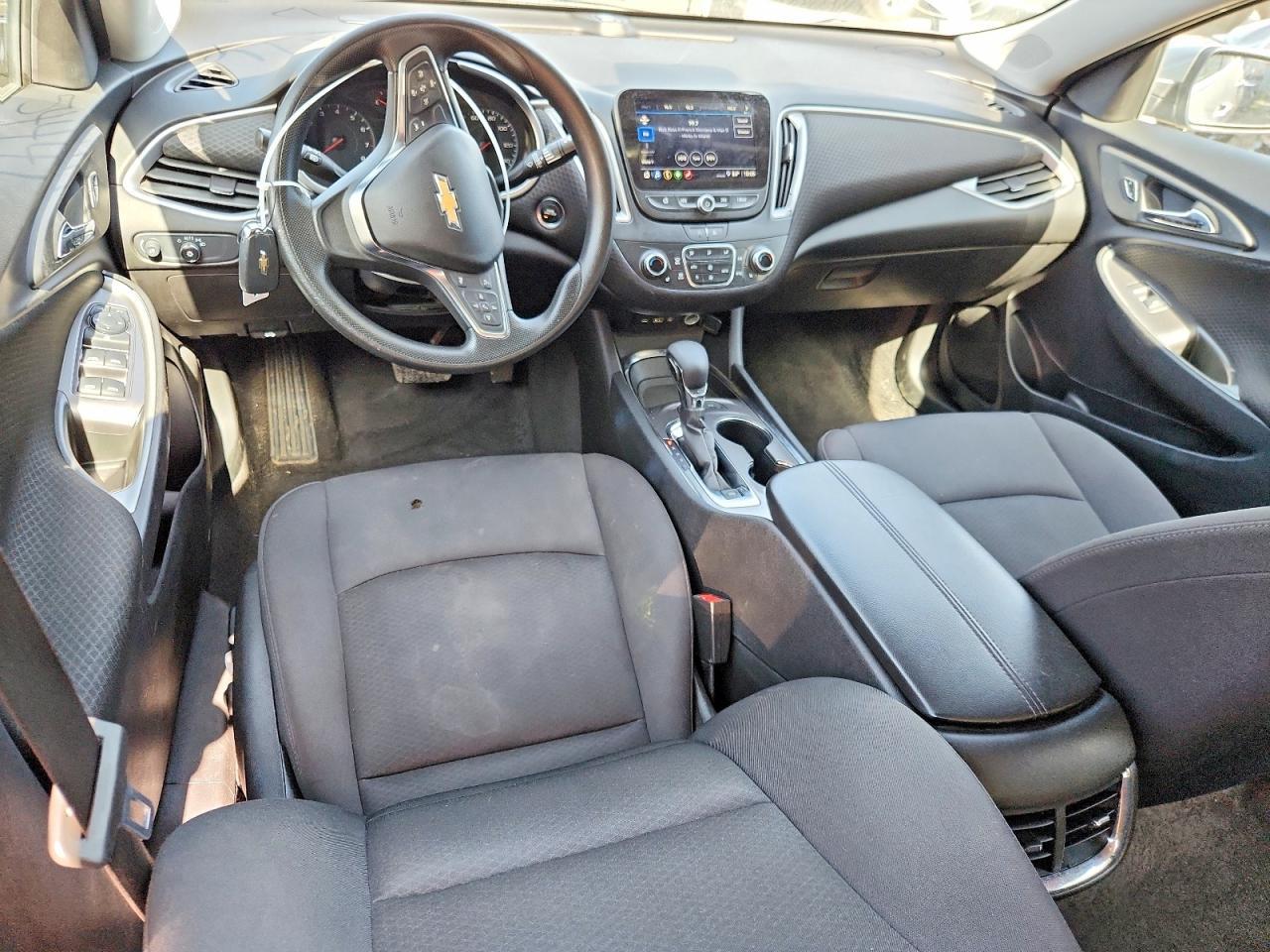 2025 Chevrolet Malibu Lt - zdjęcie 8