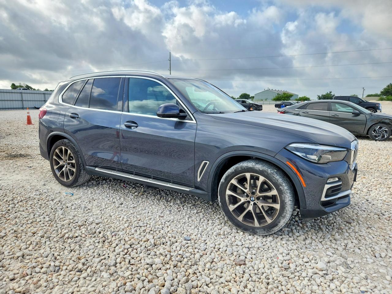 2021 BMW X5 Sdrive 40I - zdjęcie 4