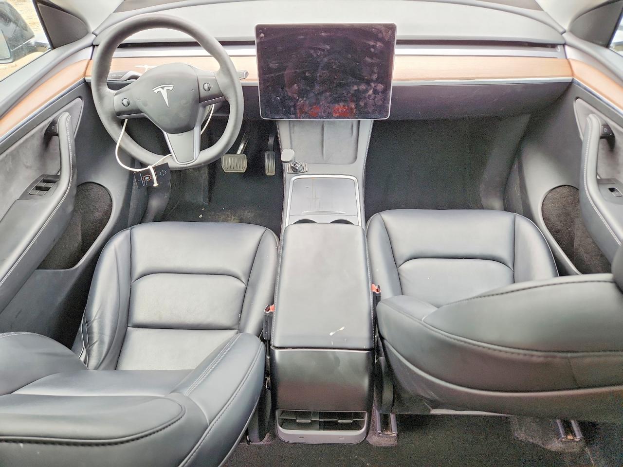 2024 Tesla Model Y - zdjęcie 8