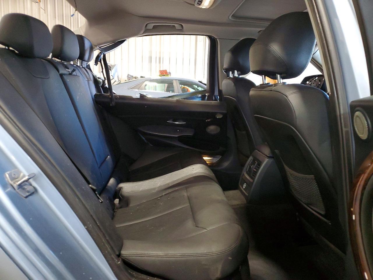 2013 BMW 335 I - zdjęcie 10