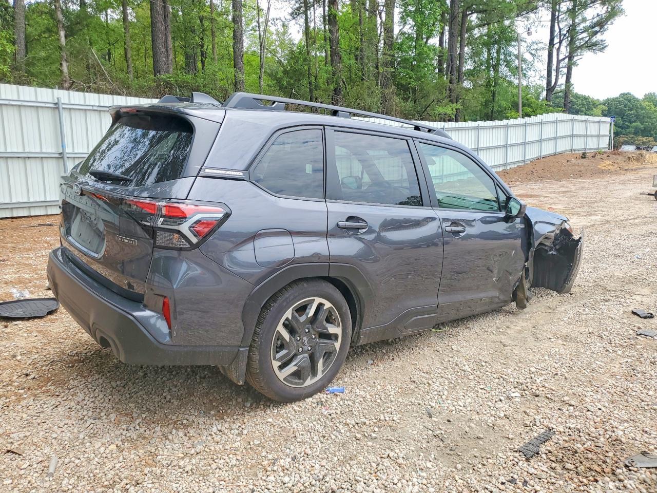 2025 Subaru Forester Premier - zdjęcie 3