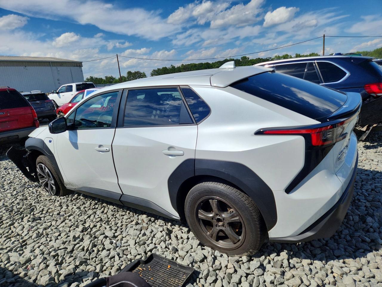 2023 Subaru Solterra Premium - zdjęcie 2