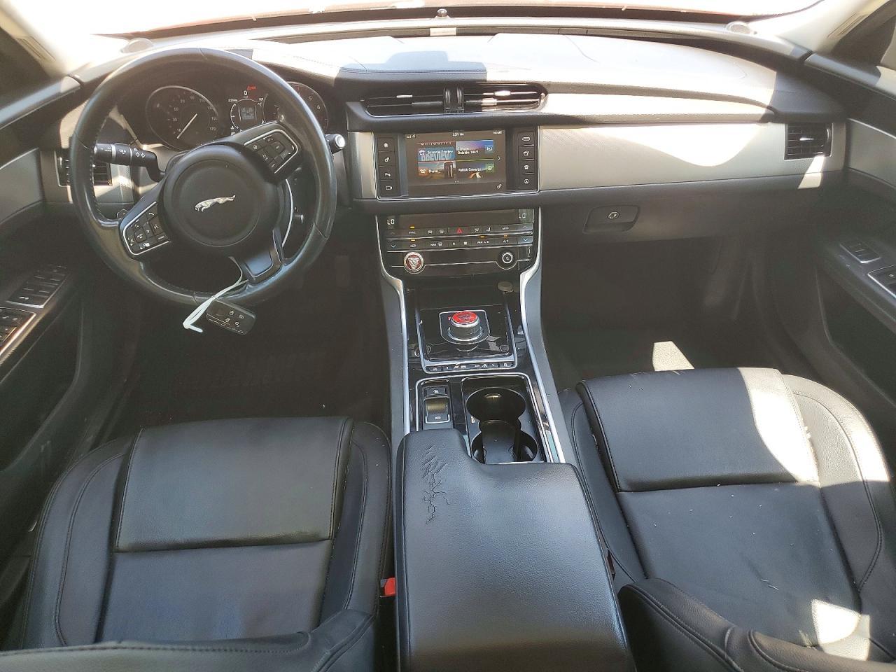 2017 Jaguar Xf Premium - zdjęcie 8
