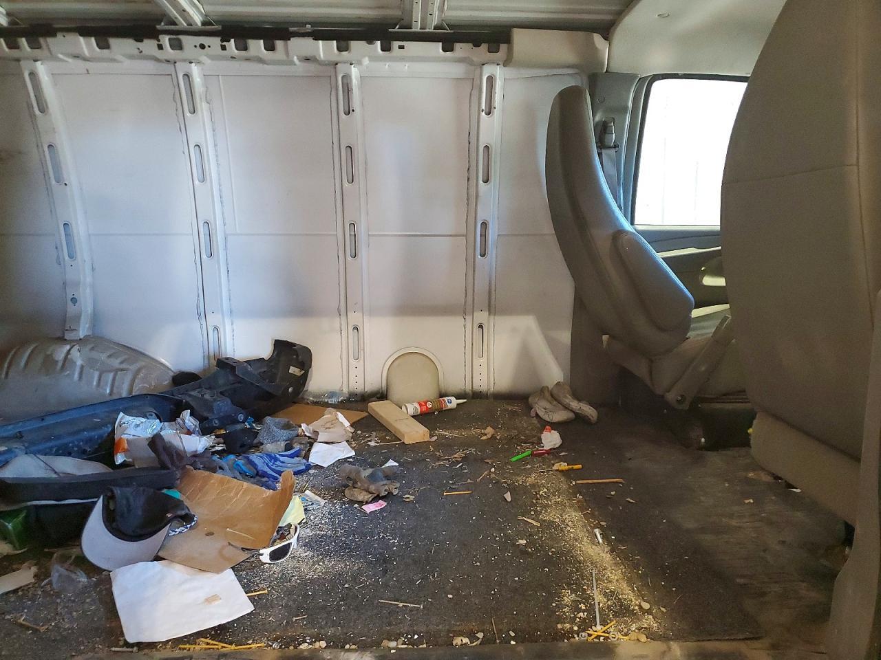 2014 Chevrolet Express G2500 - zdjęcie 11