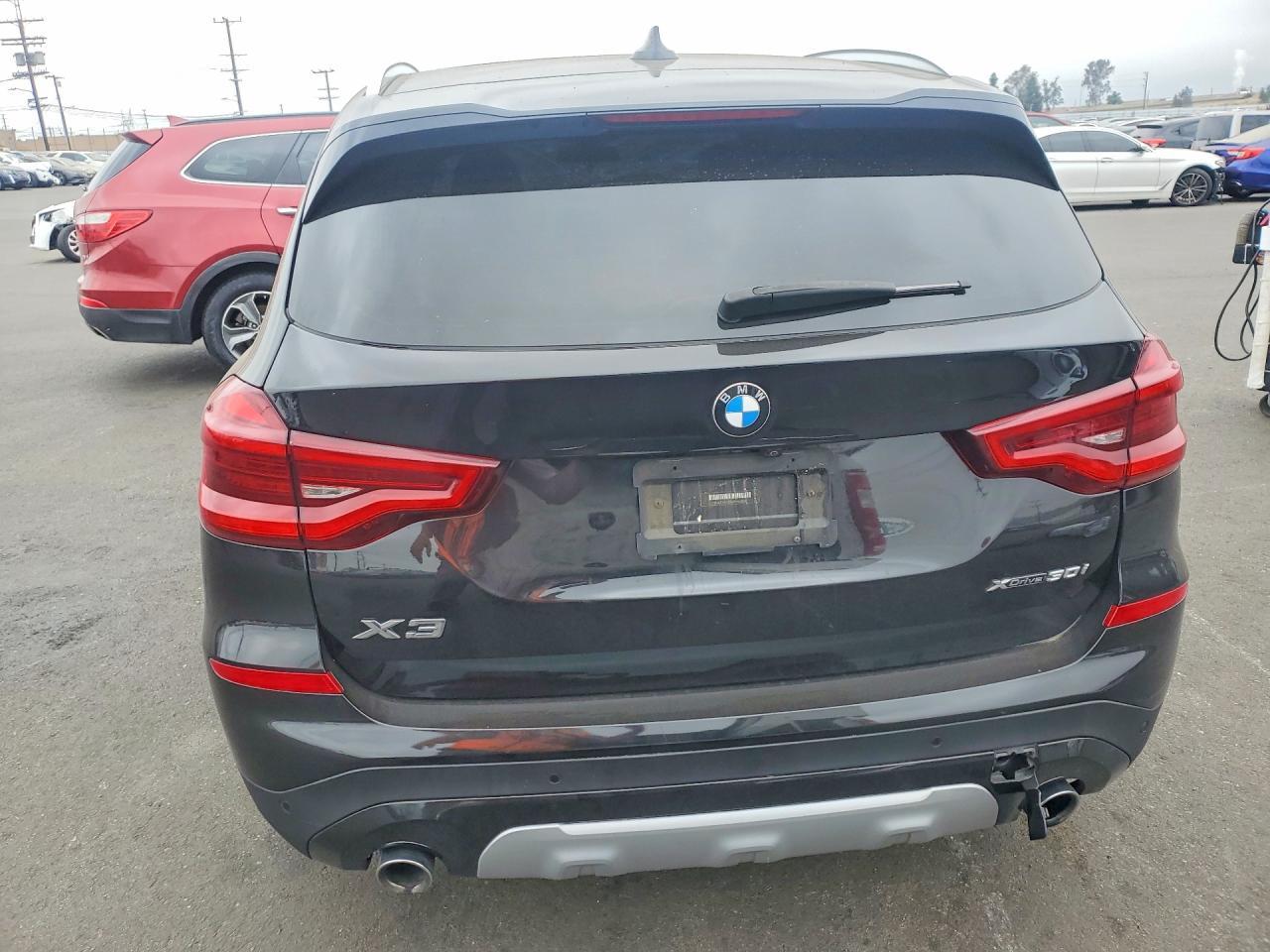 2021 BMW X3 xDrive30I - zdjęcie 6