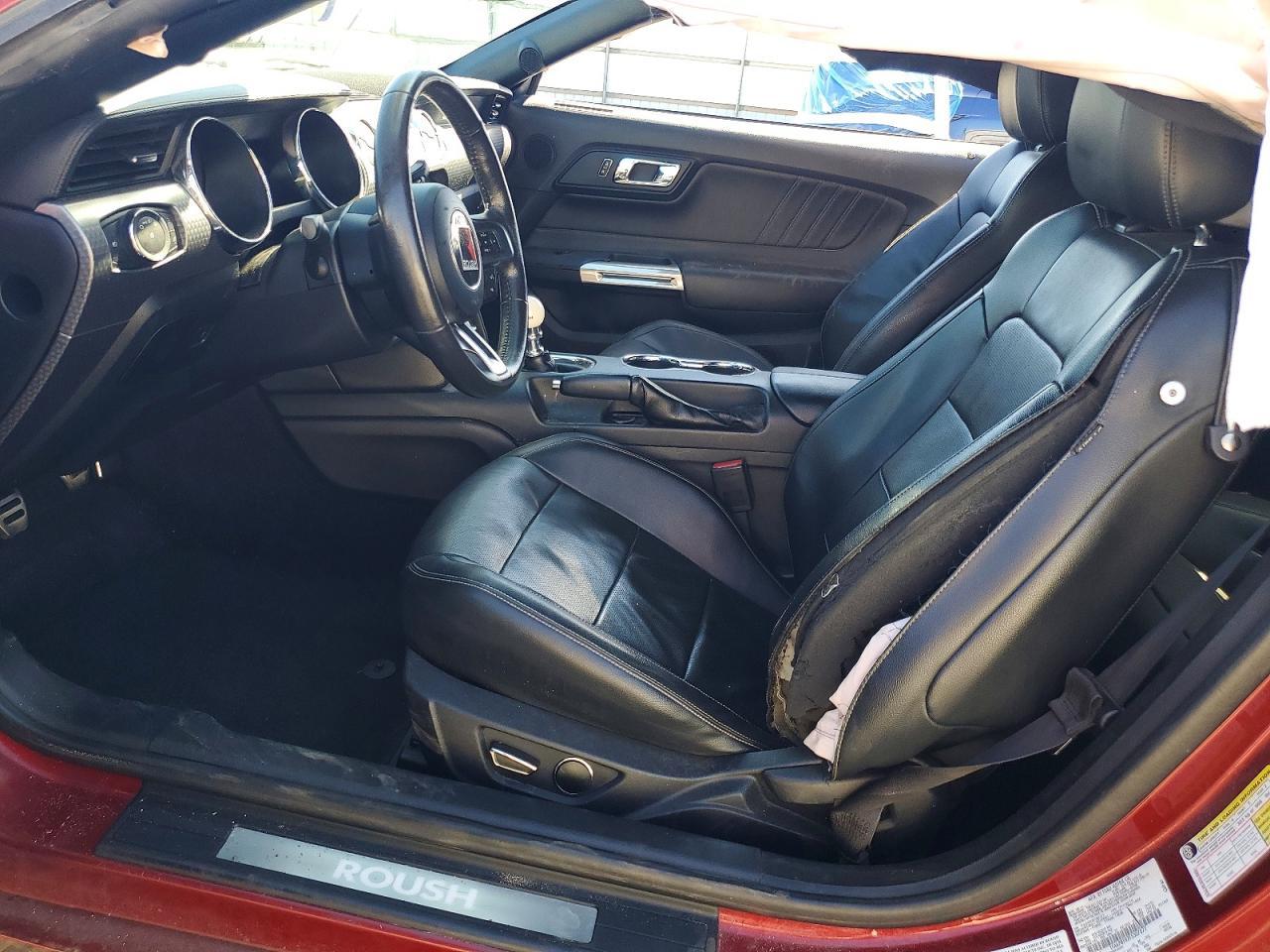 2015 Ford Mustang - zdjęcie 7
