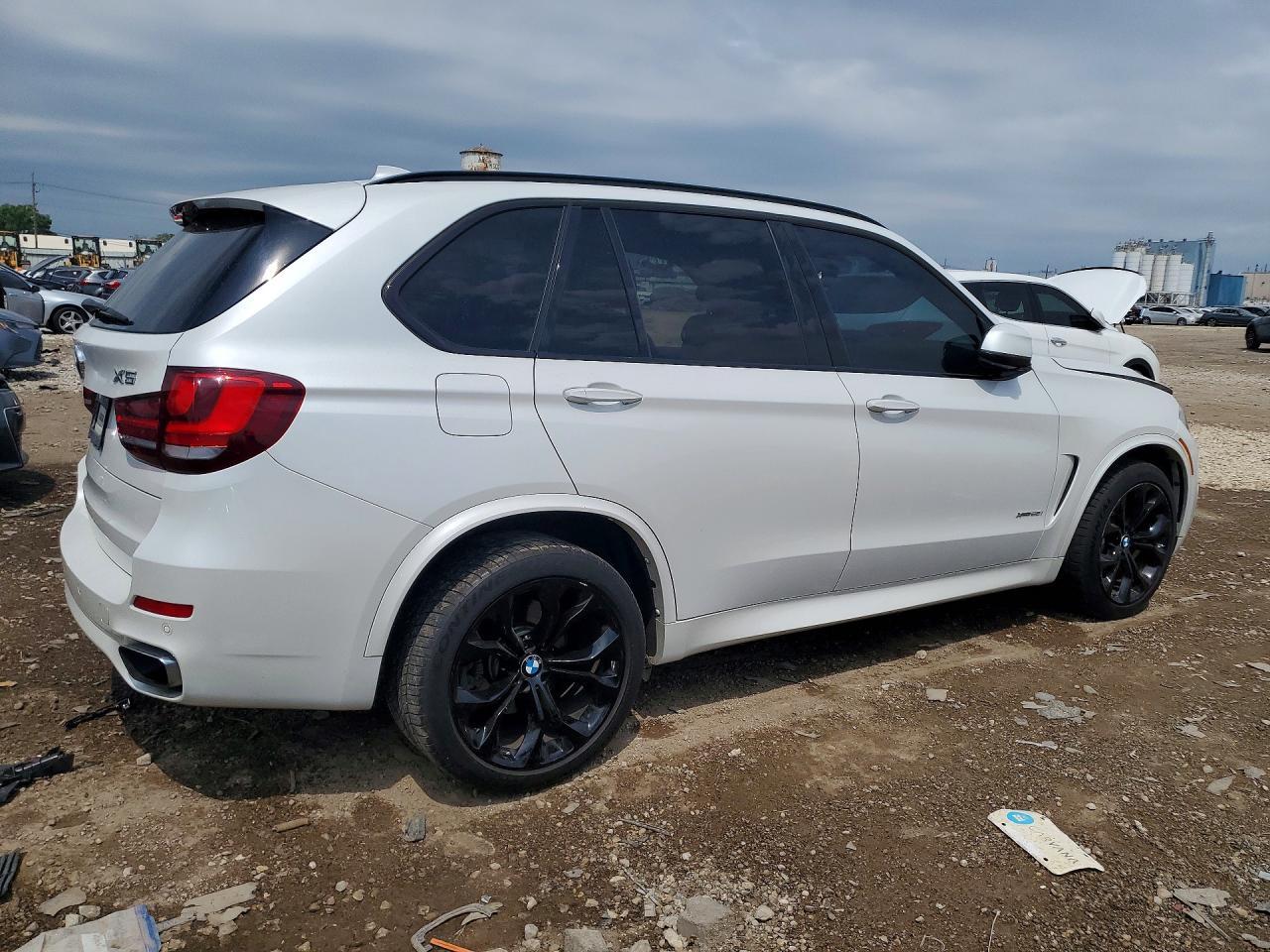 2014 BMW X5 xDrive50I - zdjęcie 3