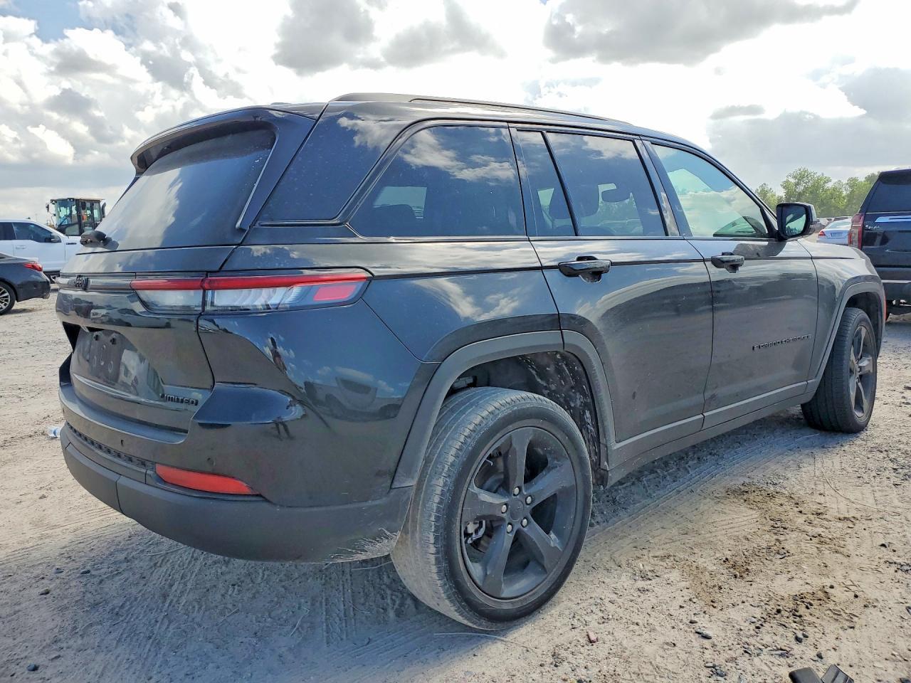2024 Jeep Grand Cherokee Limited - zdjęcie 3