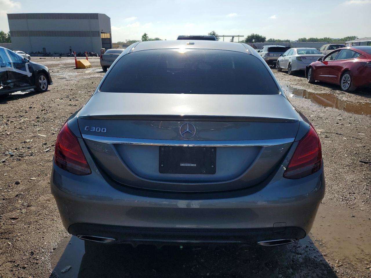2021 Mercedes-Benz C 300 - zdjęcie 6