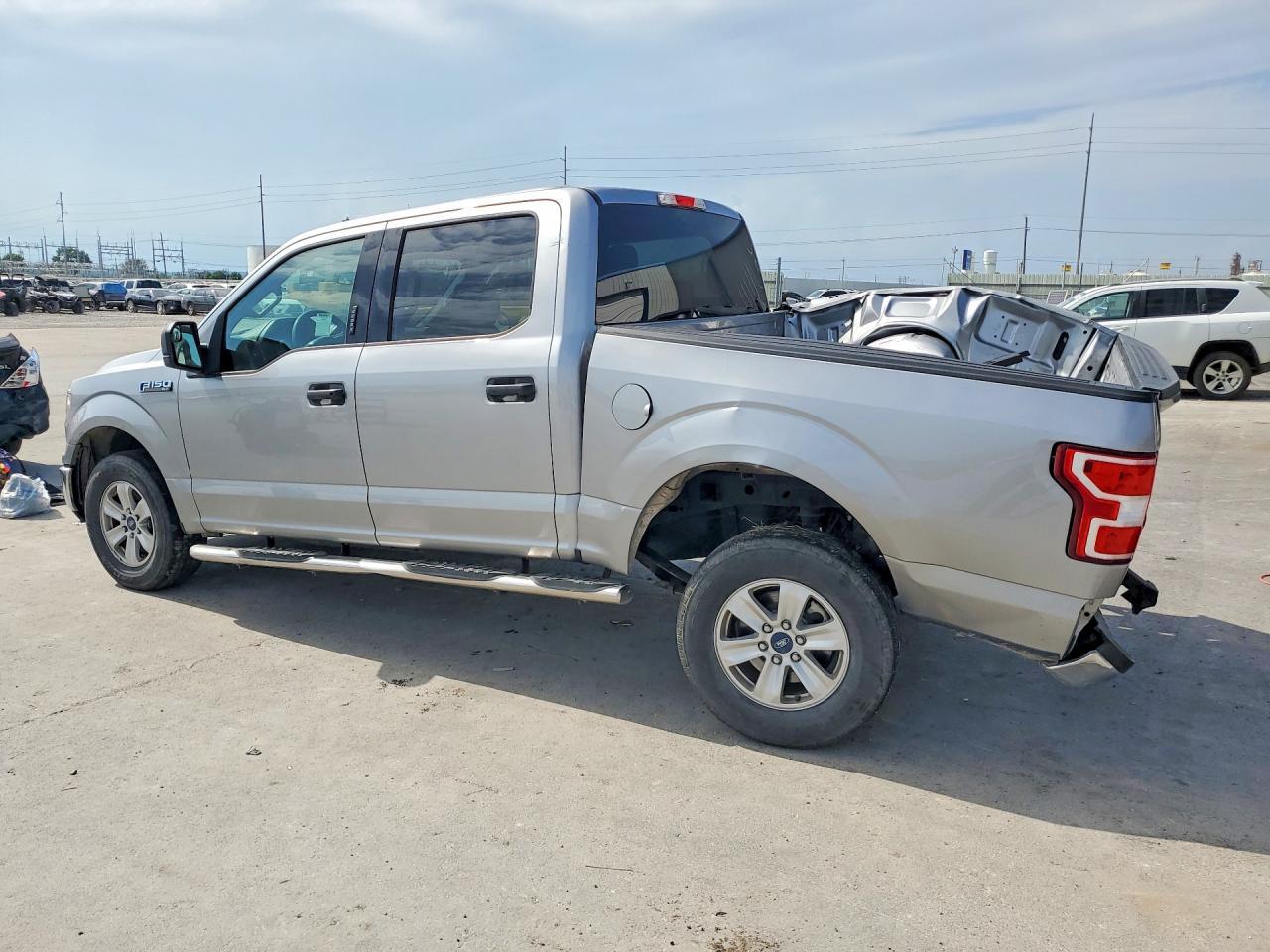 2020 Ford F150 Supercrew - zdjęcie 2