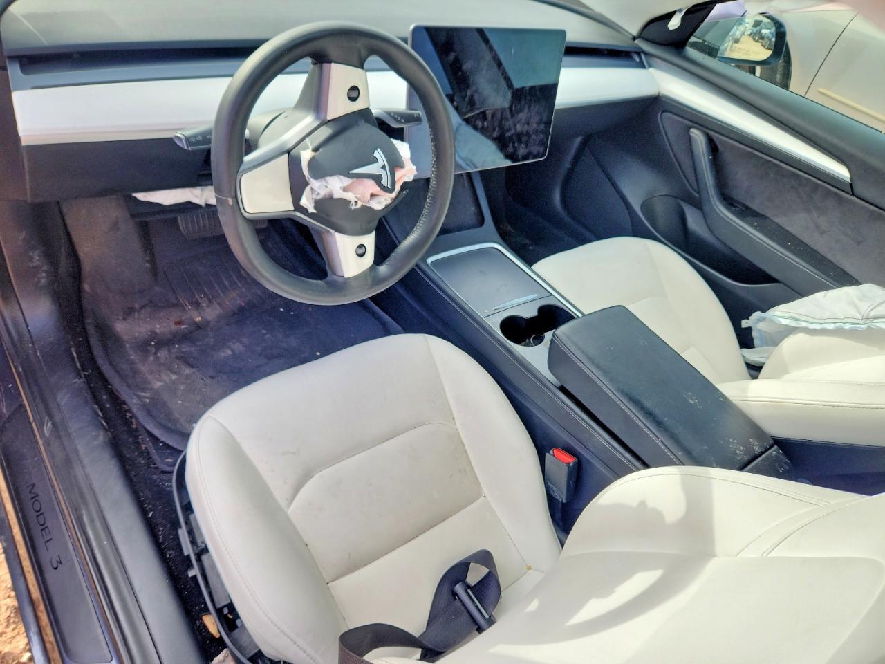 2021 Tesla Model 3 - zdjęcie 8