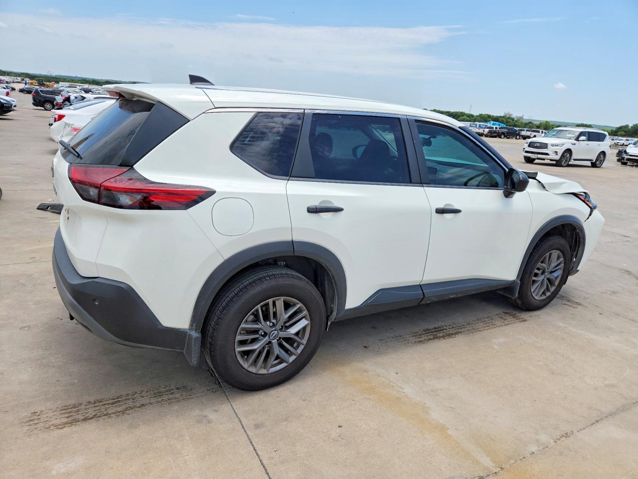 2023 Nissan Rogue S - zdjęcie 3