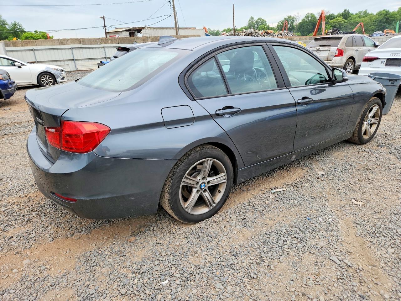 2015 BMW Seria 3 328i - zdjęcie 3
