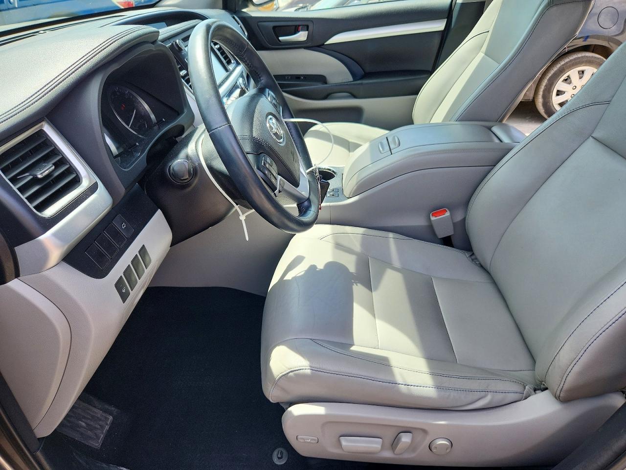 2016 Toyota Highlander Xle - zdjęcie 7