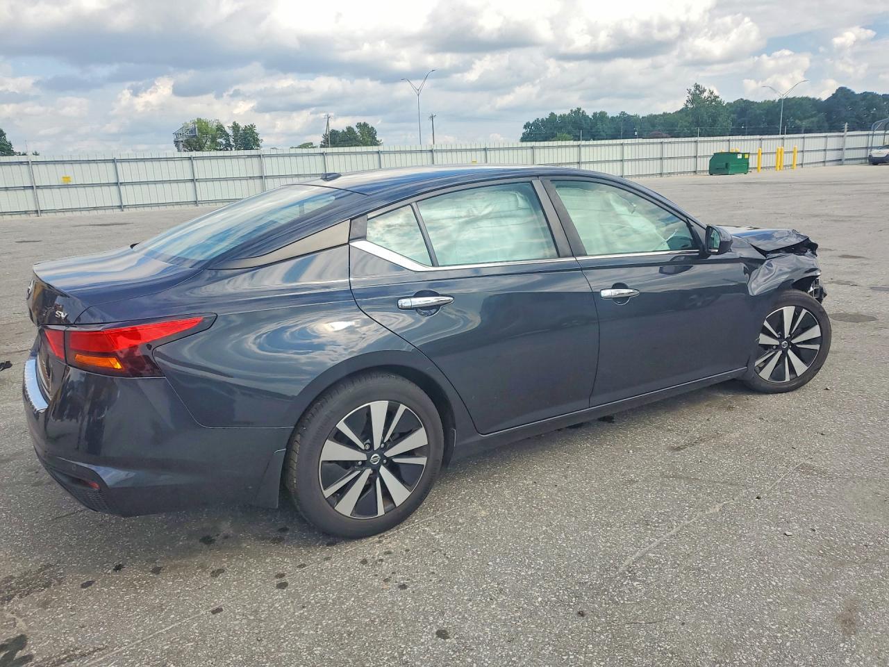 2022 Nissan Altima Sv - zdjęcie 3