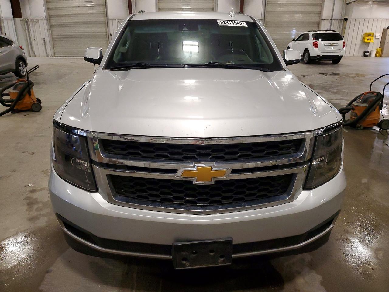 2019 Chevrolet Suburban K1500 Lt - zdjęcie 5