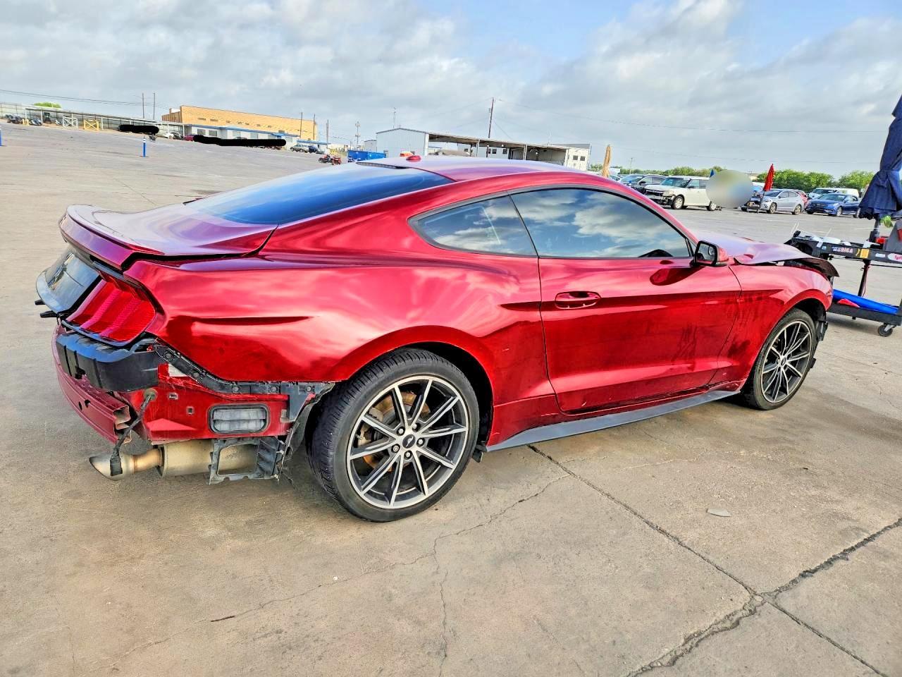 2018 Ford Mustang - zdjęcie 3