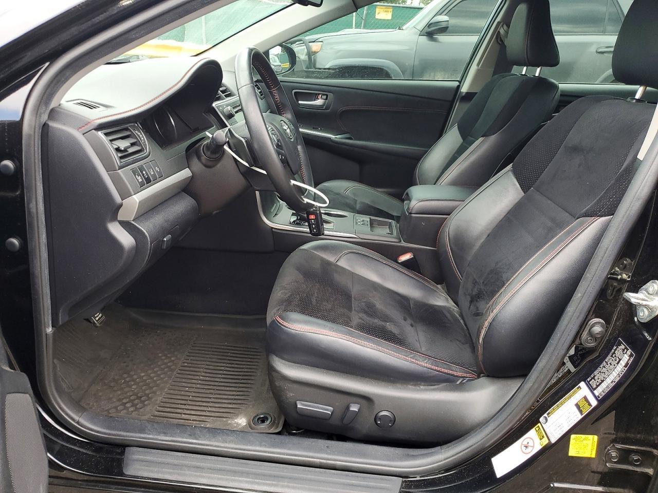 2016 Toyota Camry Xse - zdjęcie 7