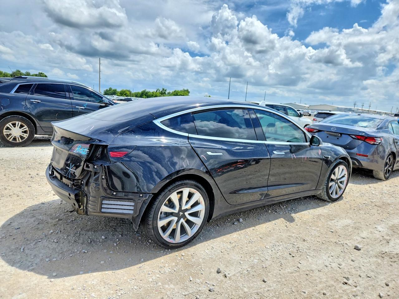 2018 Tesla Model 3 - zdjęcie 3