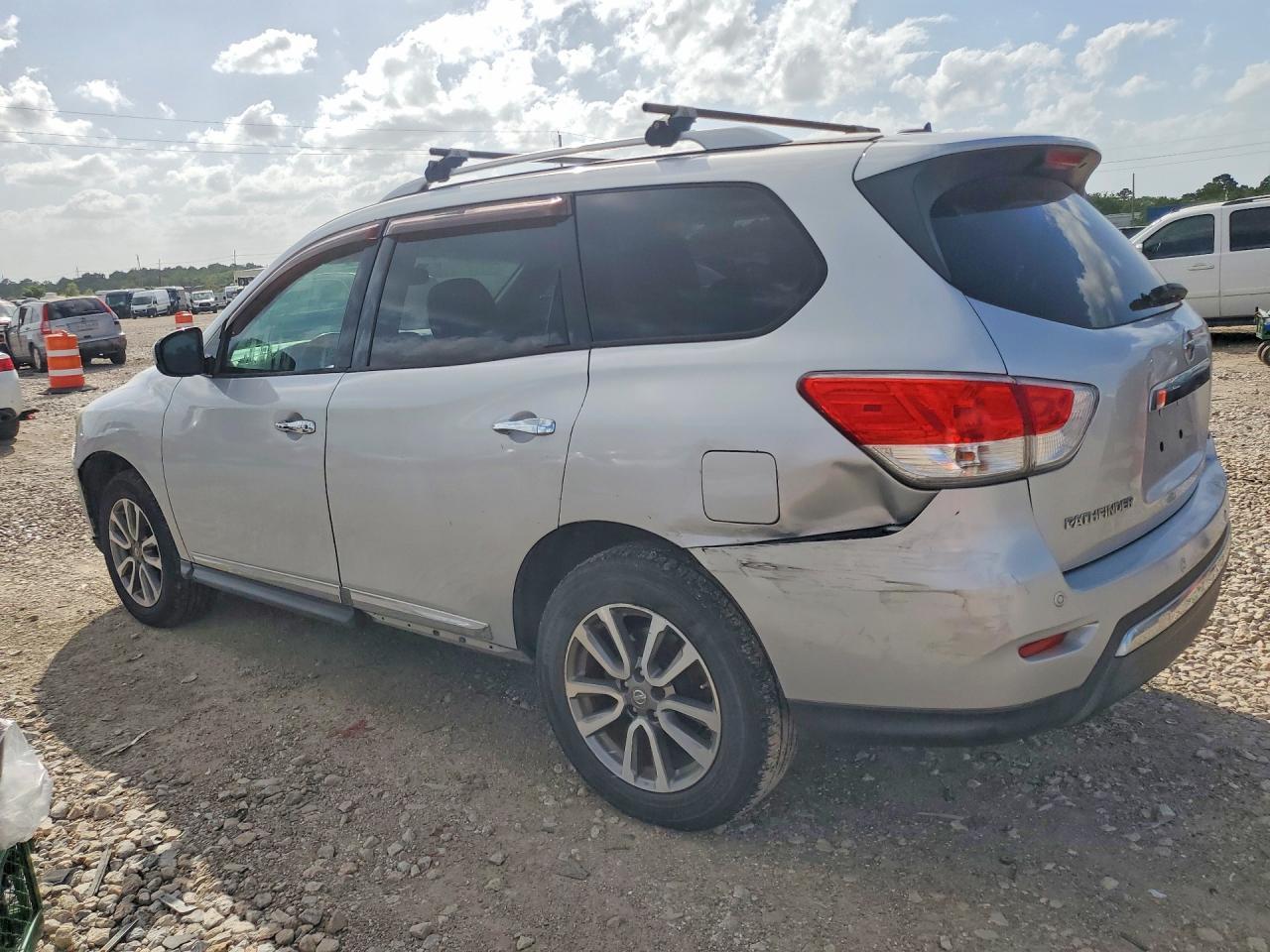 2013 Nissan Pathfinder S - zdjęcie 2