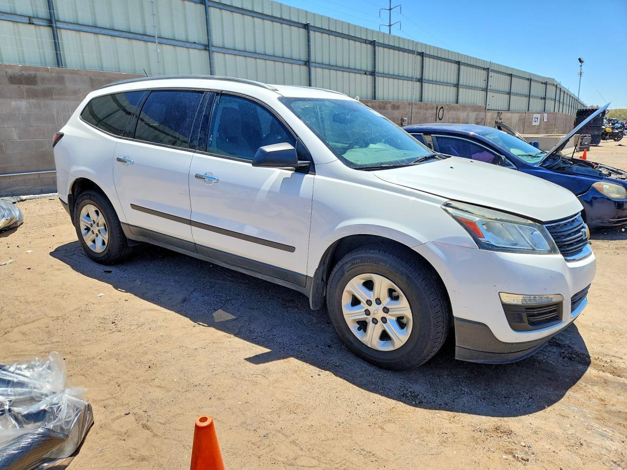 2017 Chevrolet Traverse Ls - zdjęcie 4