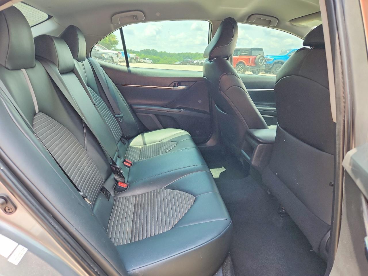 2019 Toyota Camry Se - zdjęcie 10