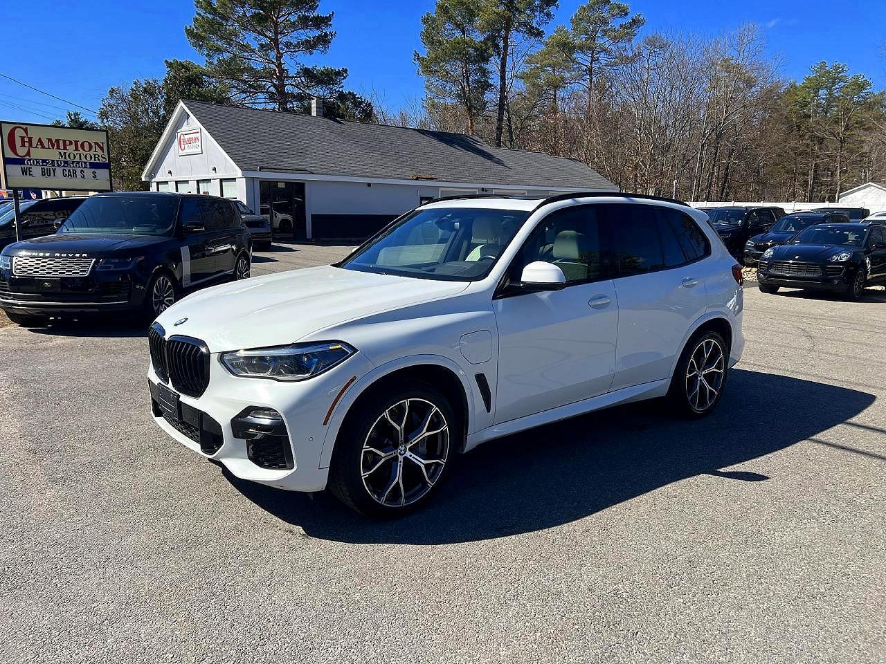 2021 BMW X5 xDrive45E - zdjęcie 2
