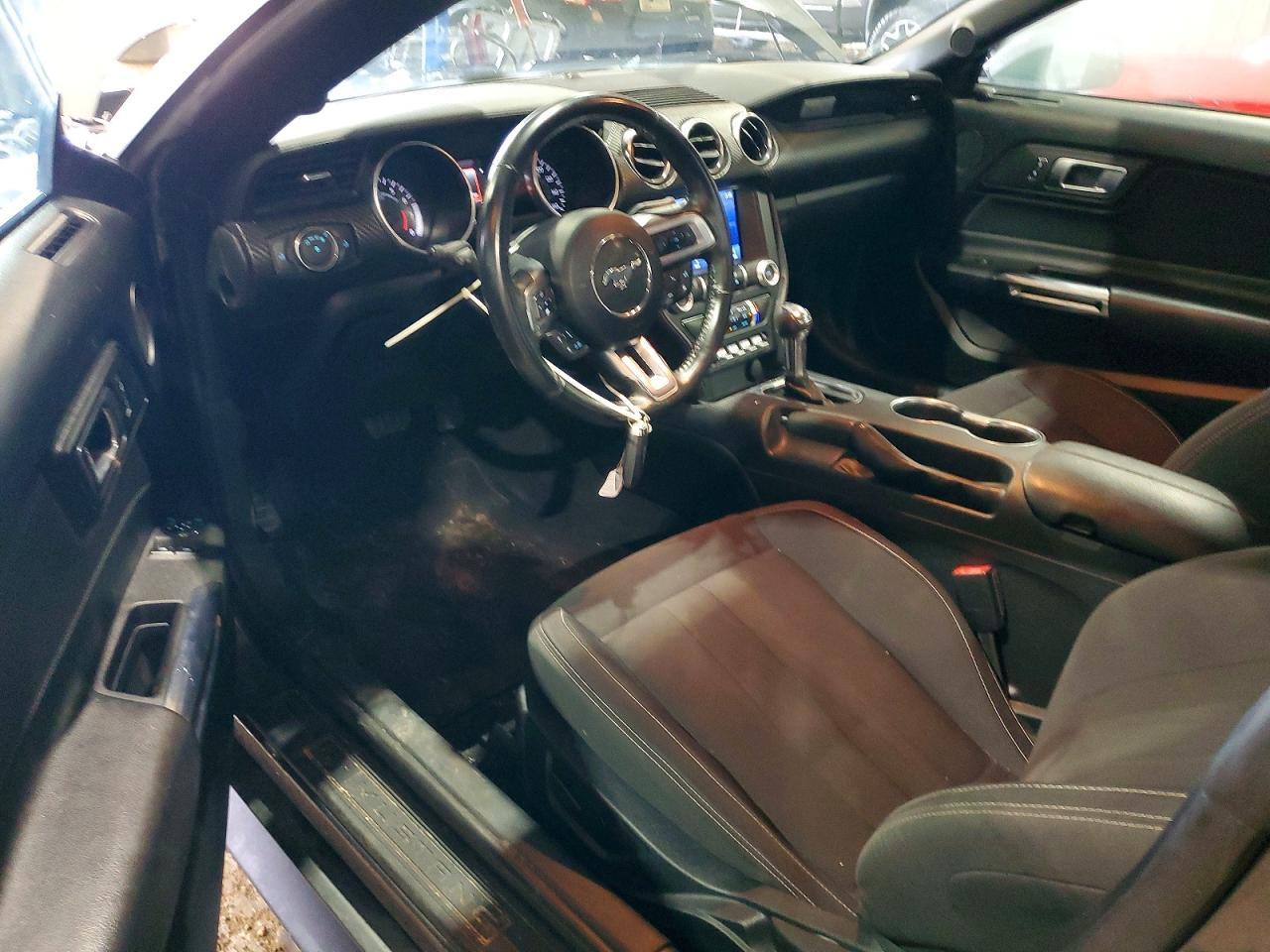 2023 Ford Mustang - zdjęcie 8