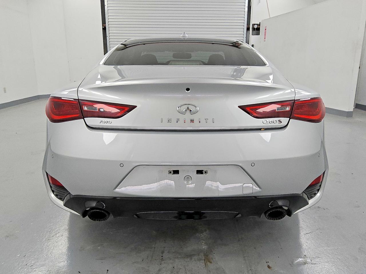 2017 Infiniti Q60 Red Sport 400 - zdjęcie 6