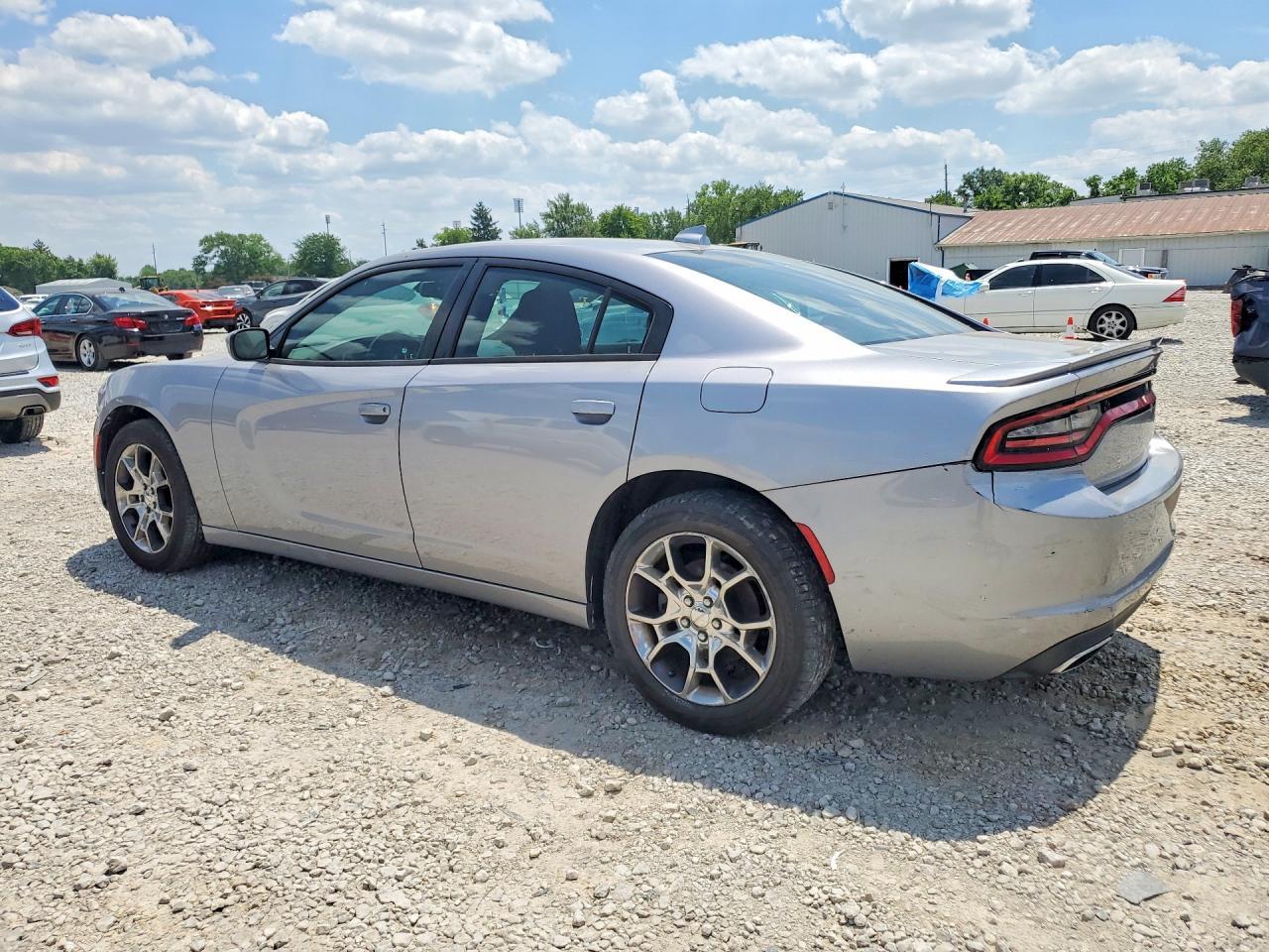 2015 Dodge Charger Sxt - zdjęcie 2