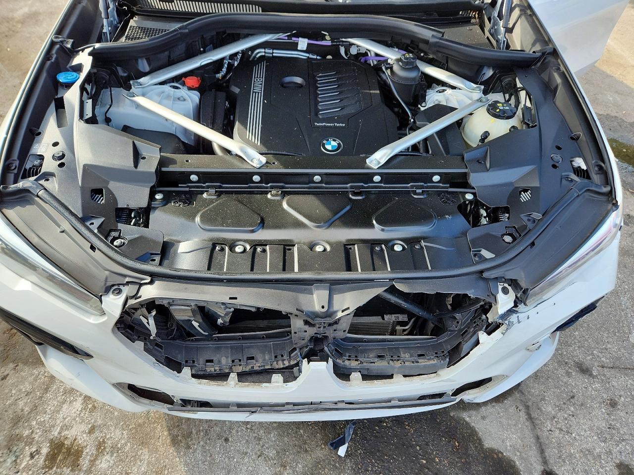 2023 BMW X6 xDrive40I - zdjęcie 12