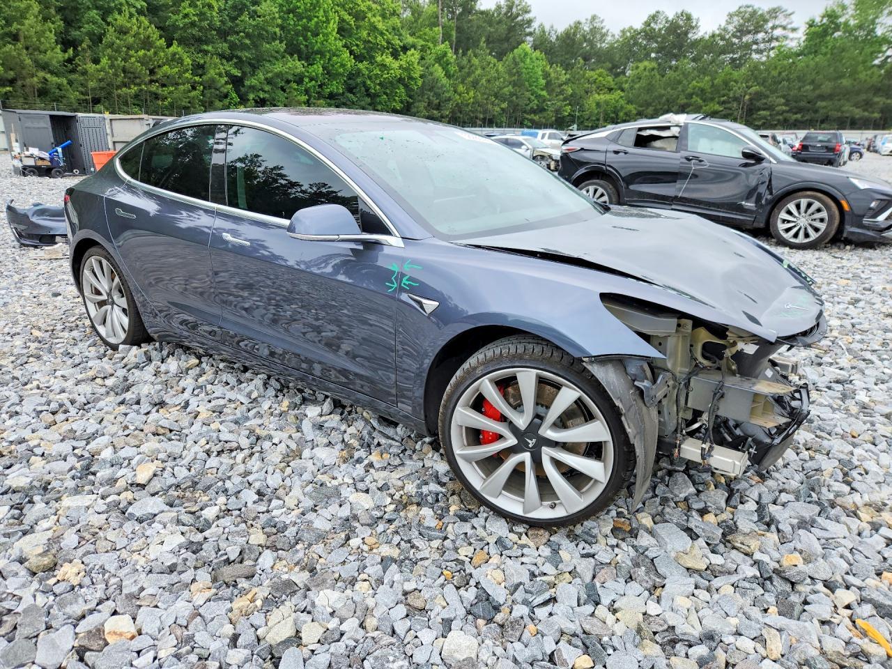 2019 Tesla Model 3 - zdjęcie 4