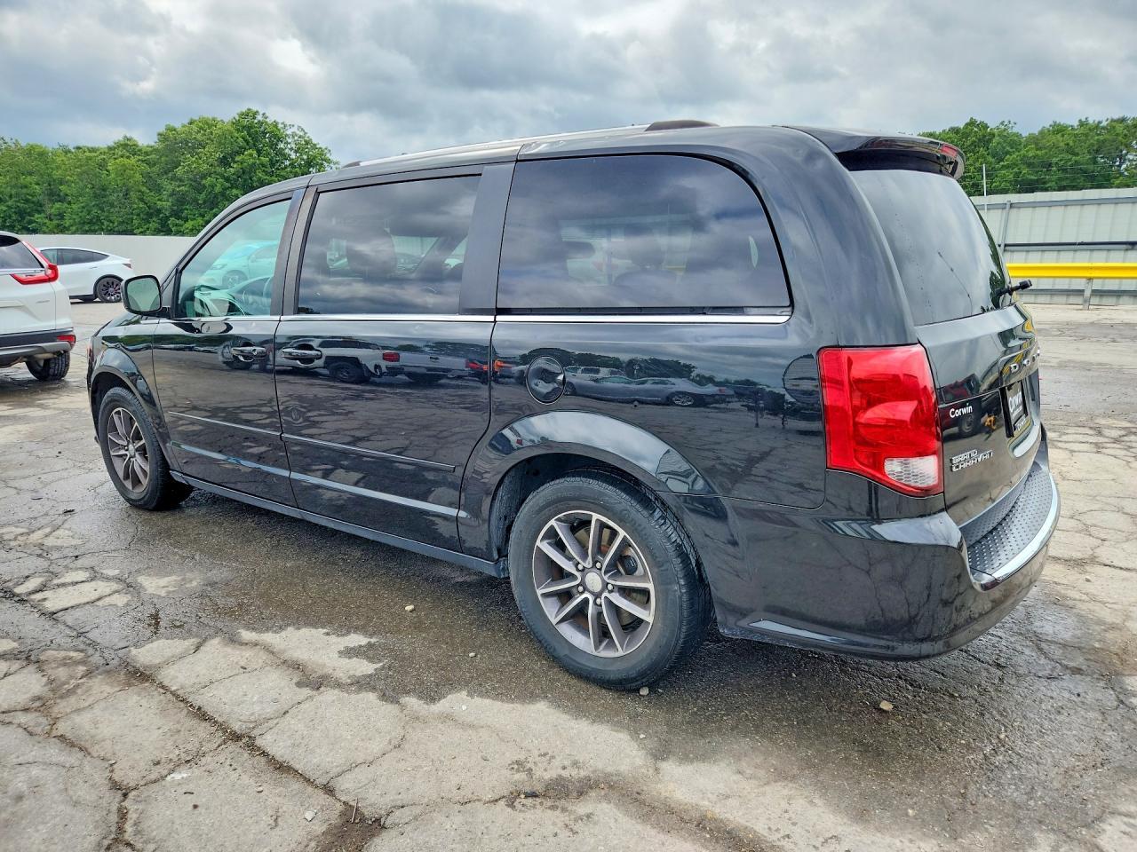 2017 Dodge Grand Caravan Sxt - zdjęcie 2