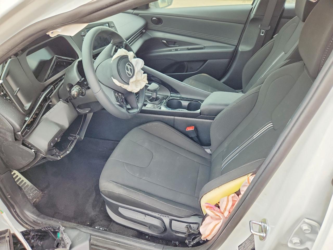 2026 Hyundai Elantra Sel Sport Premium - zdjęcie 7
