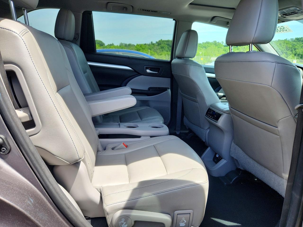 2016 Toyota Highlander Xle - zdjęcie 11