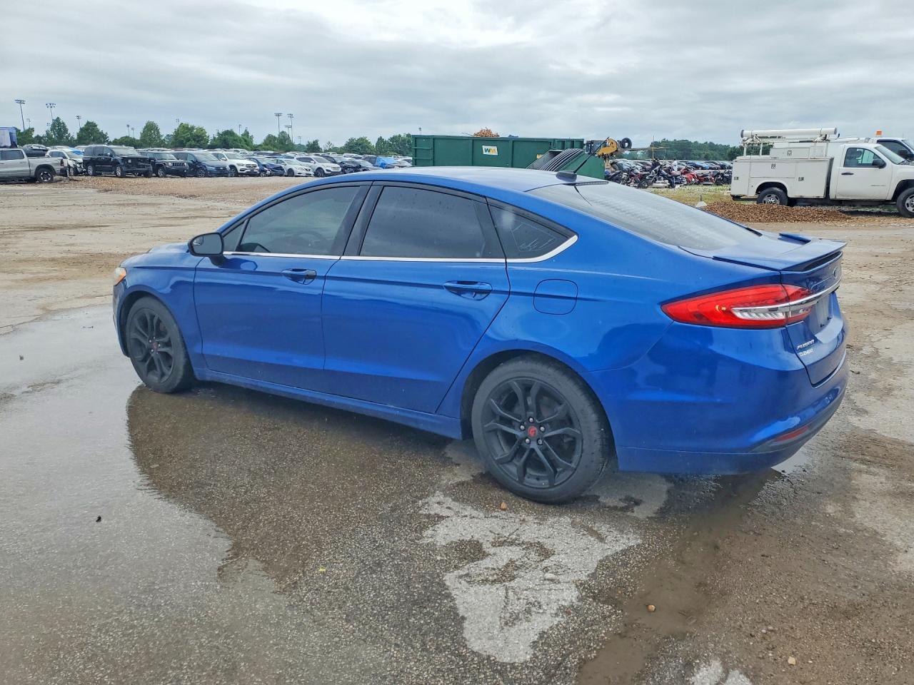 2017 Ford Fusion S - zdjęcie 2