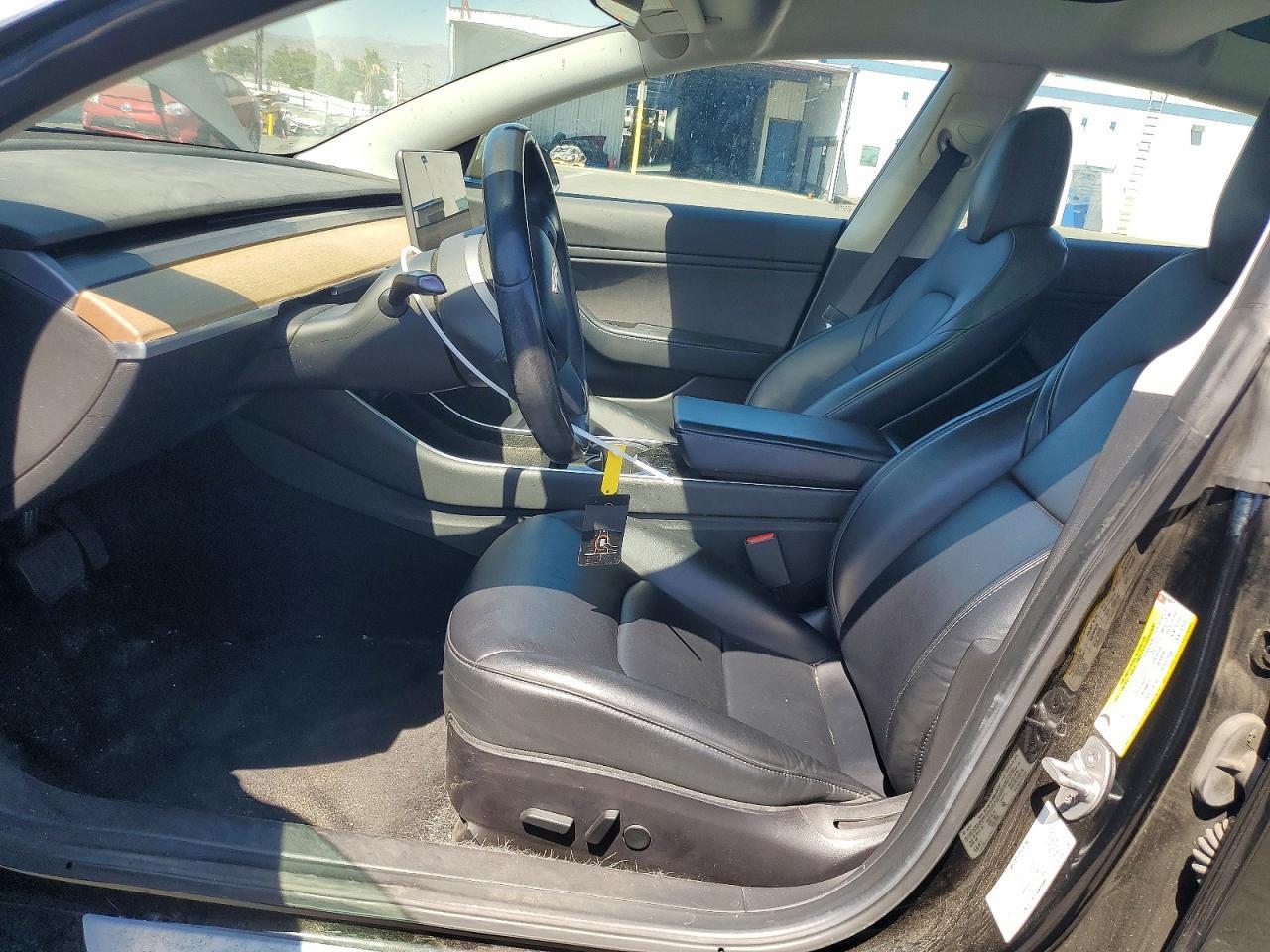 2019 Tesla Model 3 - zdjęcie 7